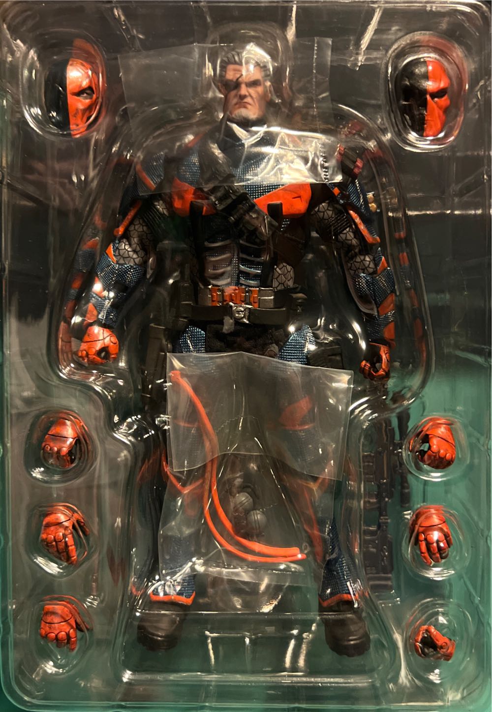 Stab Of The Hades (Deathstroke) - Mix Max action figure collectible - Main Image 3
