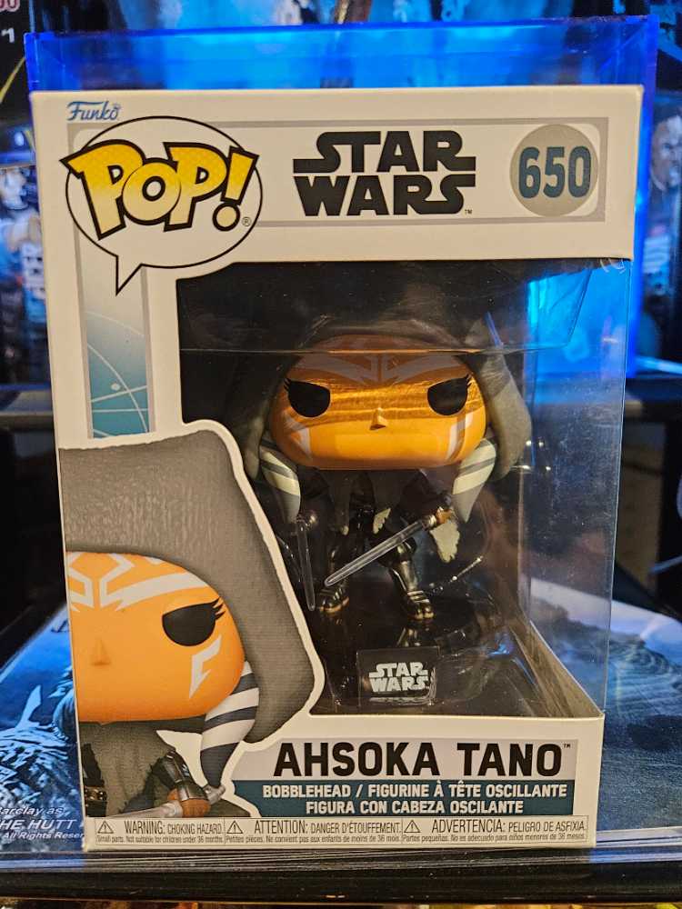 Funko Pop! Star Wars: Ahsoka Ahsoka Tano With Dual Lightsabers - Funko Pop (Funko Pop!) action figure collectible [Barcode 889698721752] - Main Image 2
