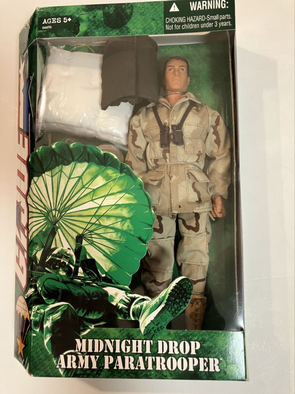 GI Joe Midnight Drop Army Paratrooper With Accessories - Hasbro - G.I. Joe action figure collectible [Barcode 653569115649] - Main Image 2