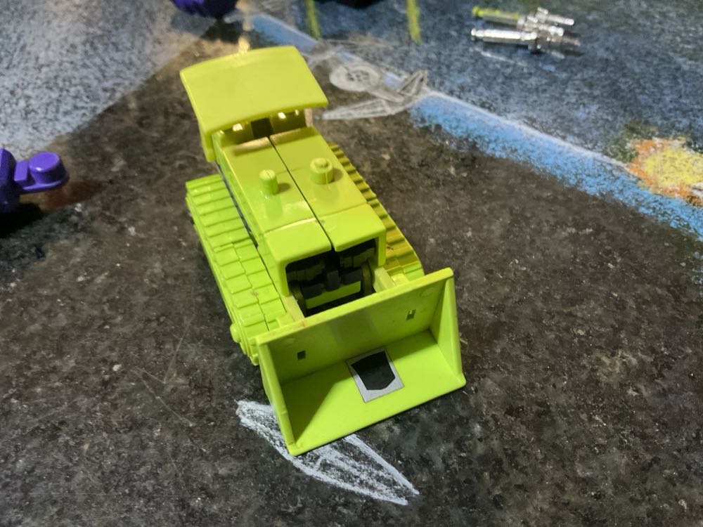 Bonecrusher - Hasbro (Generation 1) action figure collectible - Main Image 3