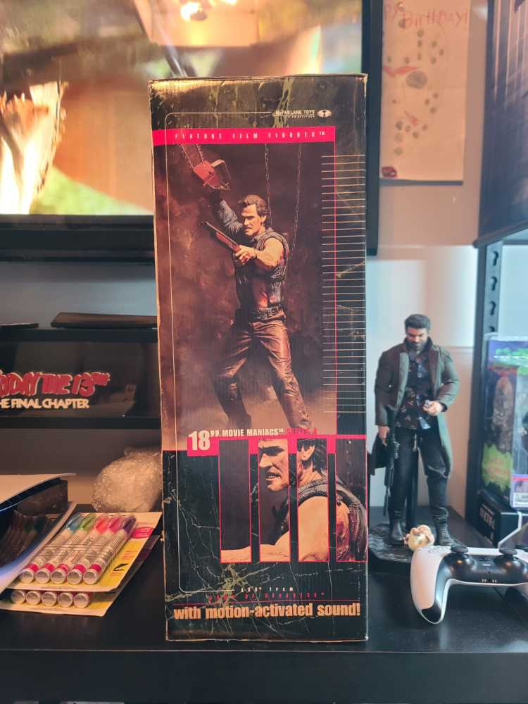 McFarlane Army Of Darkness - 18 In Ash Williams - McFarlane Toys™ (Horror) action figure collectible - Main Image 4