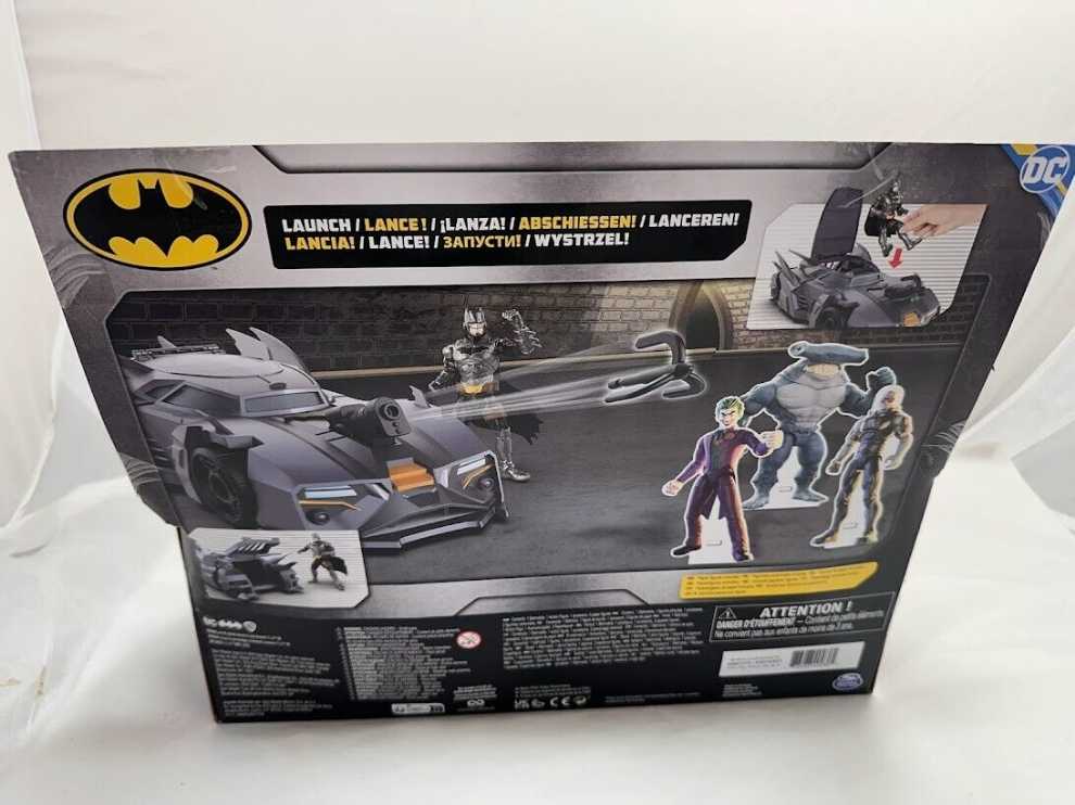 Spin Masters Dc Comics Crusader Batmobile Playset With Exclusive 4-inch Batman Figure 3 Super-villain Paper Figures - Spin Master action figure collectible [Barcode 778988404805] - Main Image 2