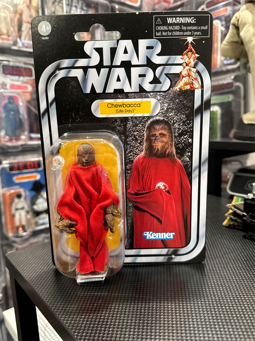 Chewbacca (Life Day) - Star Wars Vintage Collection - Hasbro (Star Wars) action figure collectible [Barcode 5010996169822] - Main Image 2