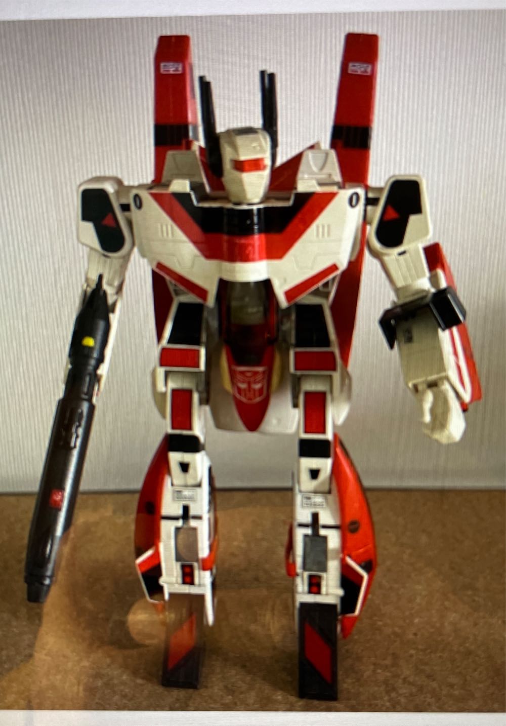Jetfire - Hasbro (Transformers: Generation 1) action figure collectible - Main Image 2