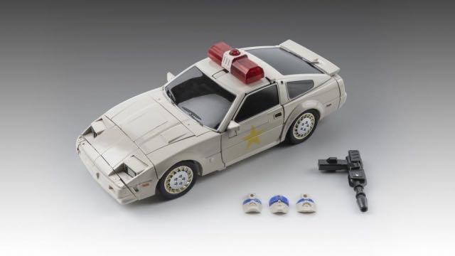 Streetwise MX-30 (Fuzz) - X-Transbots action figure collectible - Main Image 4