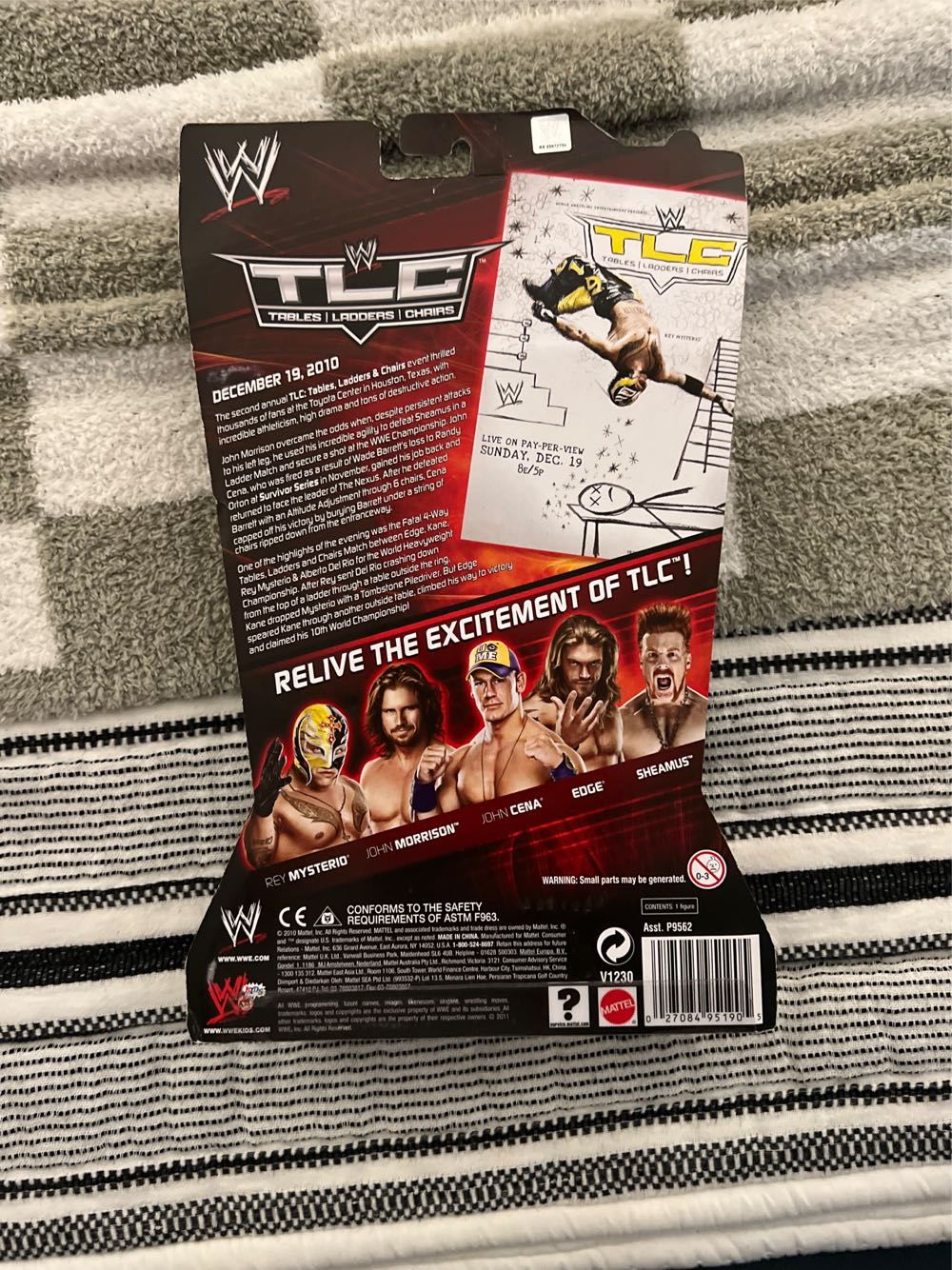 Wade Barrett  action figure collectible [Barcode 027084951905] - Main Image 2