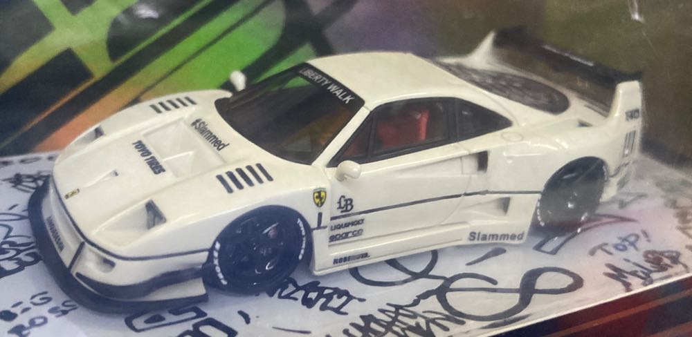 Ferrari F40 LBWK - Error 404 (LBWK) action figure collectible - Main Image 2