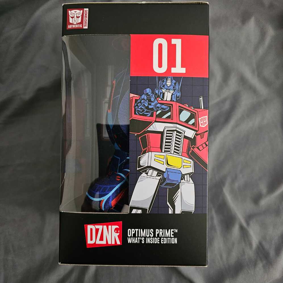 Prime Dznr G1 Transformers Optimus Prime - YuMe Toys (Transformers) action figure collectible [Barcode 843309193093] - Main Image 4