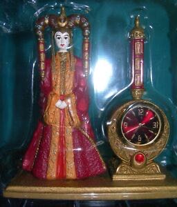 Mattel Disney’s Wish Micro Doll Playset Dahlia’s Rosas Marketplace Portable Set With Dahlia Doll Star Figure & 9 Accessories Travel Toys