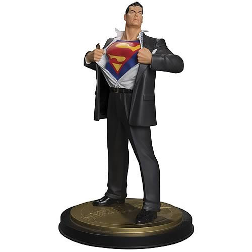 Superman Forever 1 Mini Statue Limited Edition By Alex Ross Sealed  action figure collectible [Barcode 761941291499] - Main Image 2