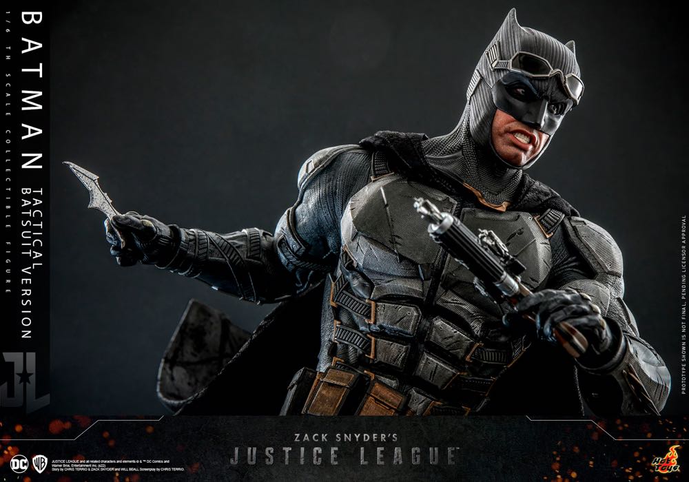 BATMAN (TACTICAL BATSUIT VERSION) - Hot Toys (Zack Snyder’s Justice League (2021)) action figure collectible [Barcode 4895228612496] - Main Image 2