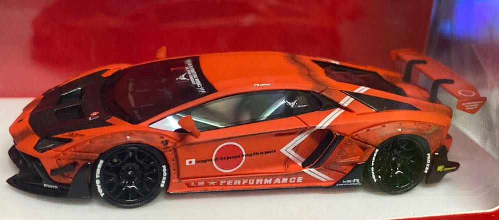 Lamborghini LP700-4 - Timothy & Pierre (Zero Fighter) action figure collectible - Main Image 2