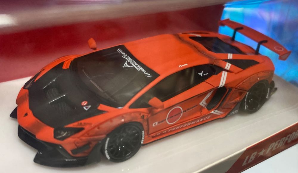 Lamborghini LP700-4 - Timothy & Pierre (Zero Fighter) action figure collectible - Main Image 3