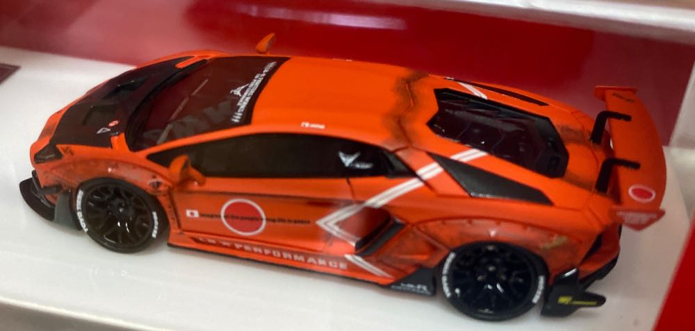 Lamborghini LP700-4 - Timothy & Pierre (Zero Fighter) action figure collectible - Main Image 4