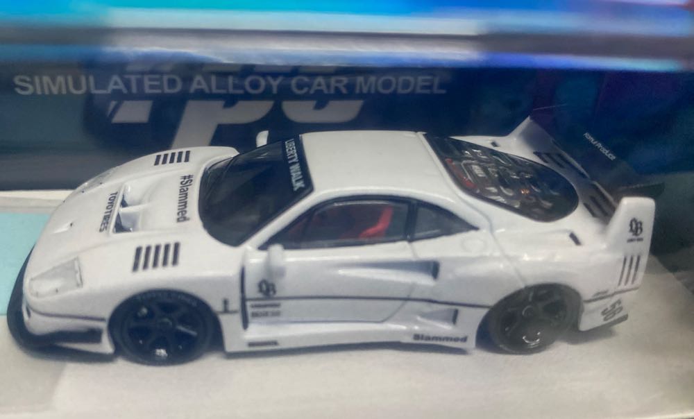 Ferrari F40 LBWK - TPC (LBWK) action figure collectible - Main Image 3