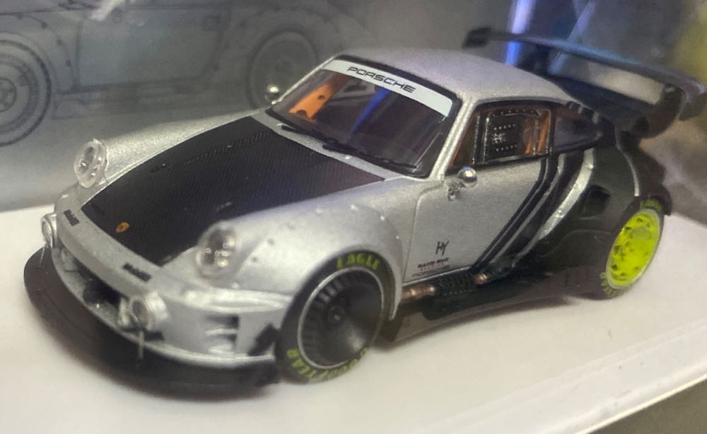 1. Porsche 964 RWB Sold - HY DCM (RWB) action figure collectible - Main Image 4