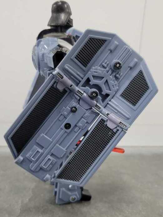 Darth Vader Tie Advanced With Darth Vader Mini Figure Robot Mode - Hasbro (Star Wars Crossover) action figure collectible - Main Image 3