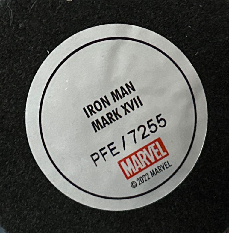 Iron Man Mark 17 Heartbreaker  (Iron Man 3) action figure collectible - Main Image 2