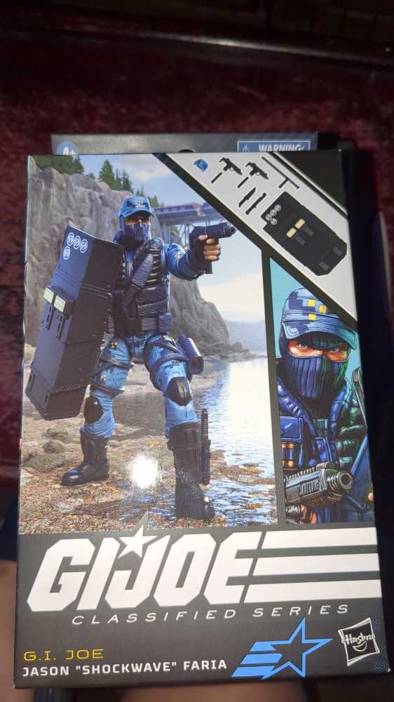 #105 Jason ”SHOCKWAVE” Faria - Hasbro (G.I. Joe) action figure collectible [Barcode 5010996114723] - Main Image 2