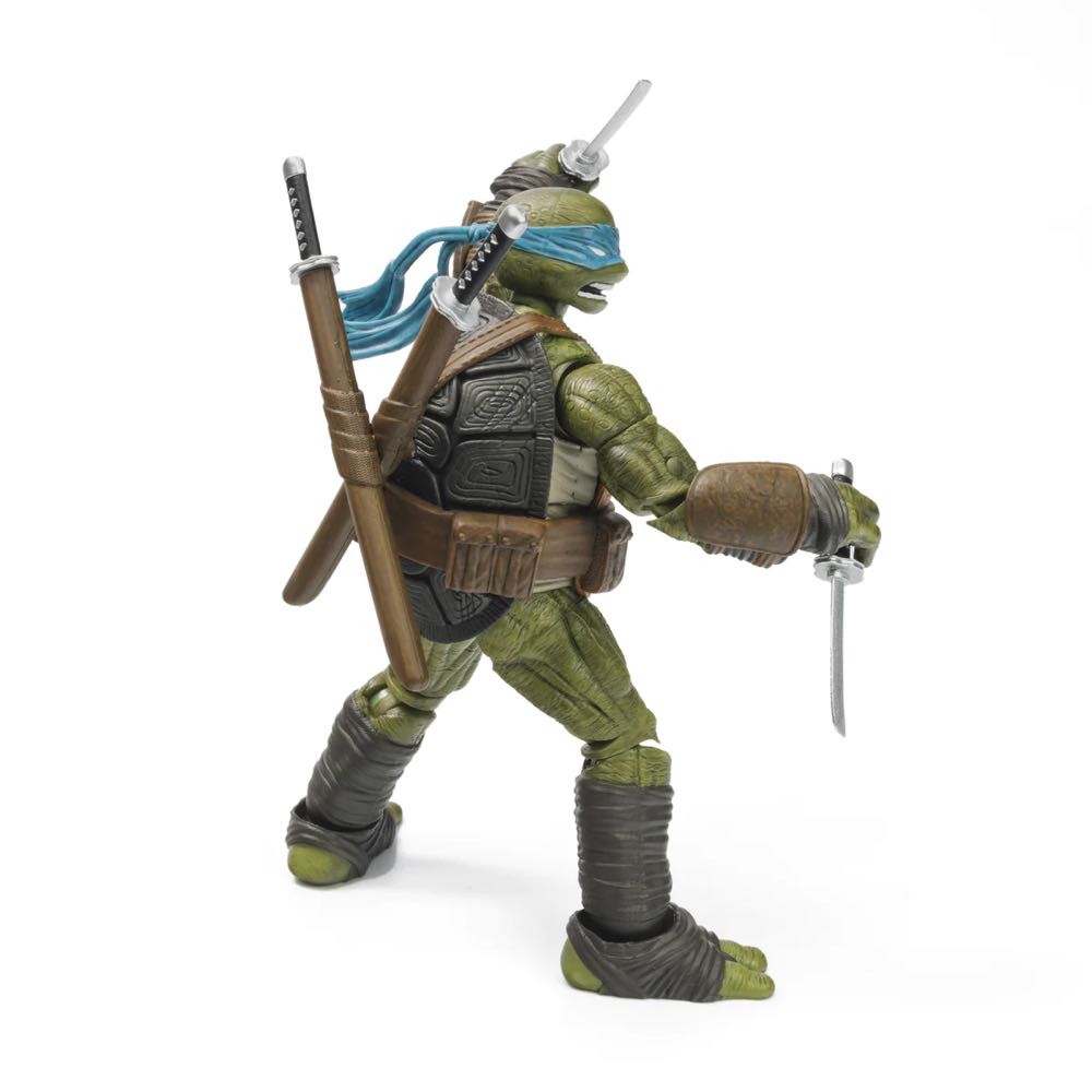 IDW: Leonardo - The Loyal Subjects (Teenage Mutant Ninja Turtles) action figure collectible - Main Image 3