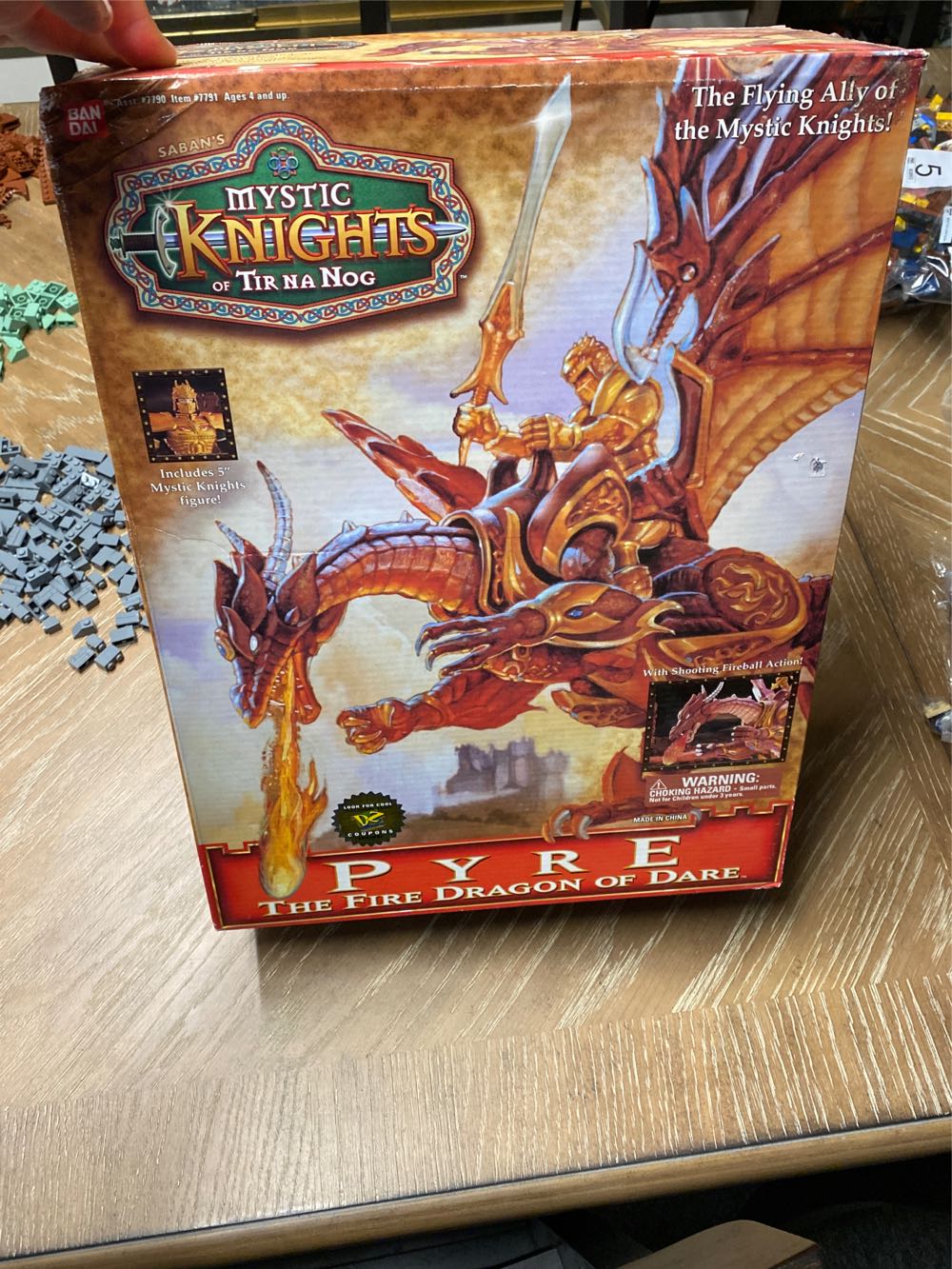 Pyre Fire Dragon Of Dare - Ban Dai (Mystic Knights of Tir Na Nog) action figure collectible [Barcode 045557077914] - Main Image 2