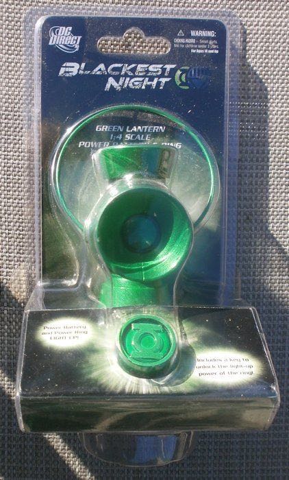 Blackest Night Green Lantern 1:4 Scale Power Battery & Ring Prop Replica Set  action figure collectible - Main Image 2