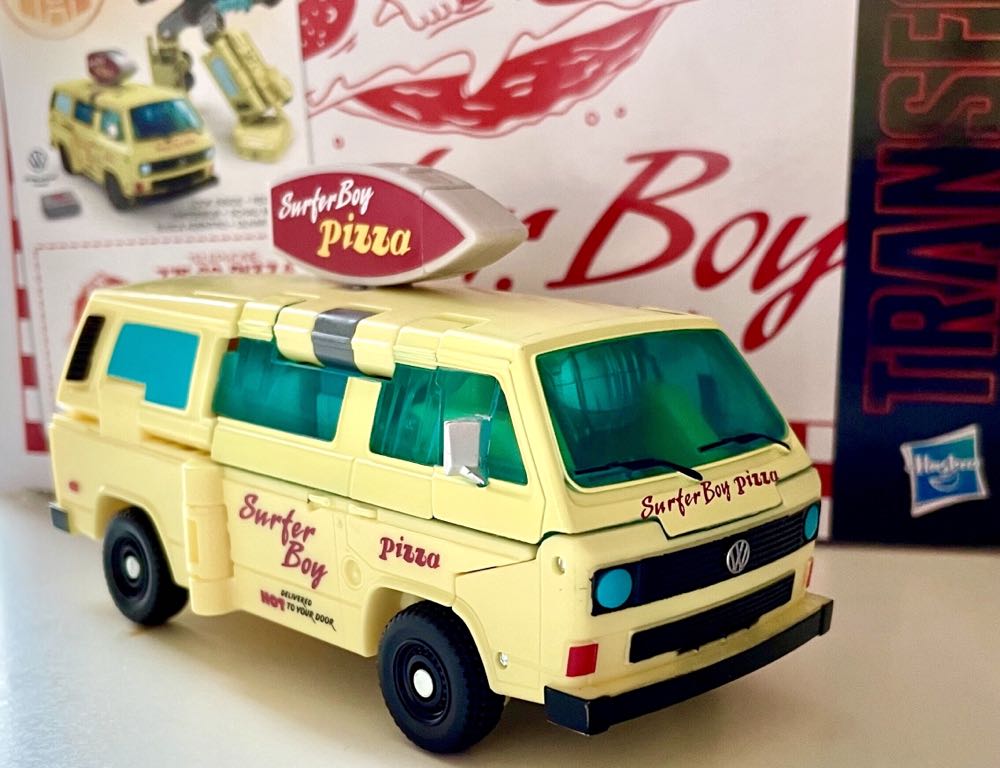 Transformers X Stranger Things Crossovers: Code Red - Hasbro (Transformers Crossovers) action figure collectible [Barcode 5010996145888] - Main Image 2