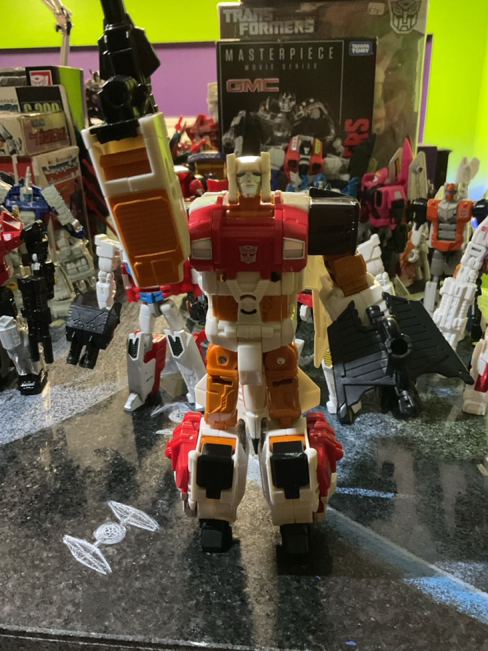 Silverbolt - Voyager Class - Hasbro (Transformers) action figure collectible - Main Image 2