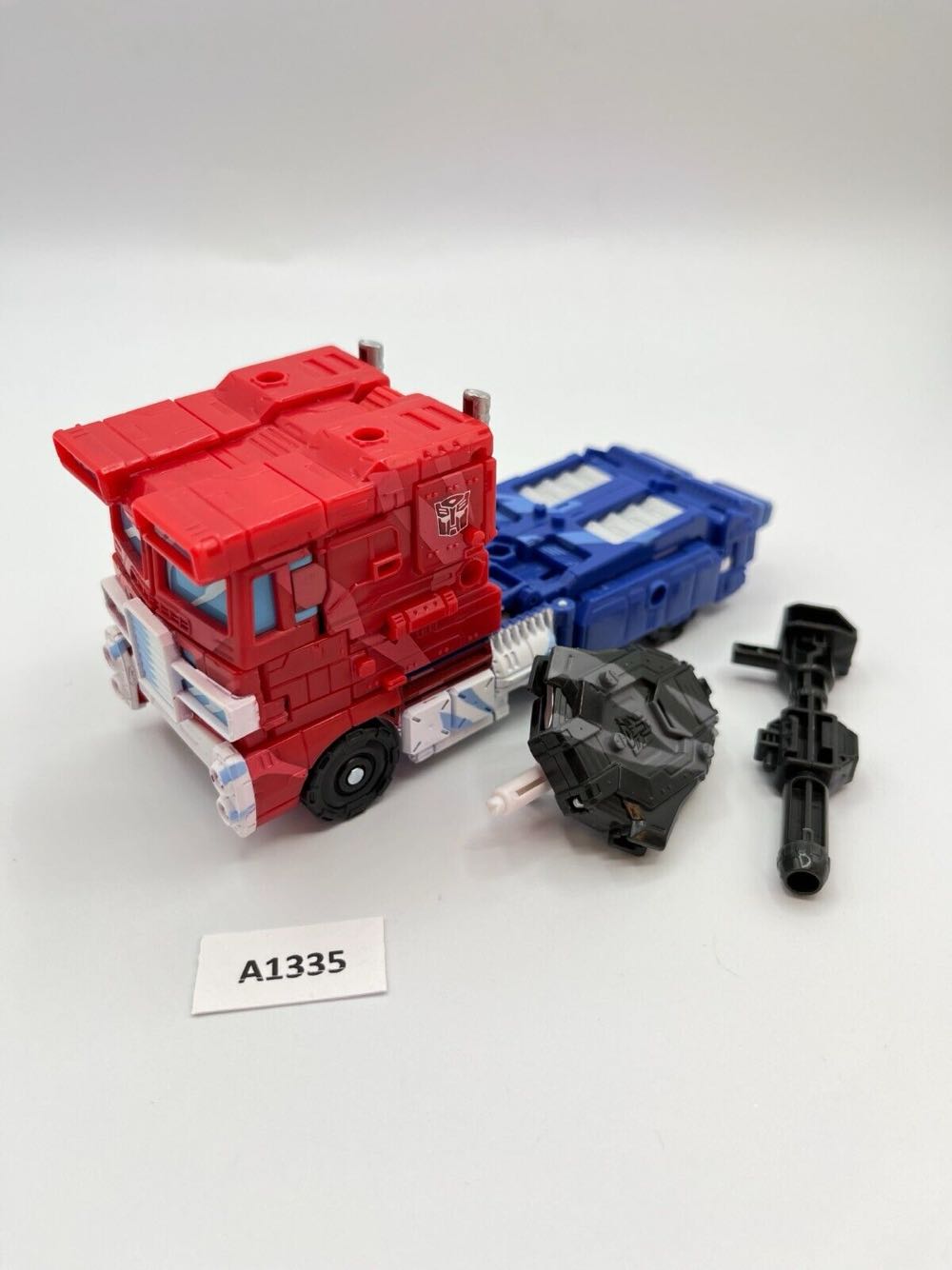 Optimus Prime (Cell Shaded) - Hasbro (Siege) action figure collectible - Main Image 2