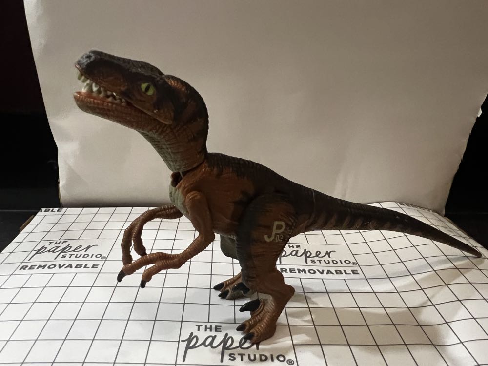 Velociraptor (series 1) - Kenner (Jurassic Park Series 1) action figure collectible - Main Image 2