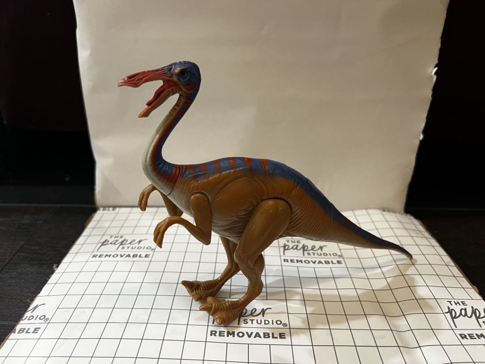 Gallimimus Dino-Screams - Kenner (Jurassic Park Series 2) action figure collectible - Main Image 2