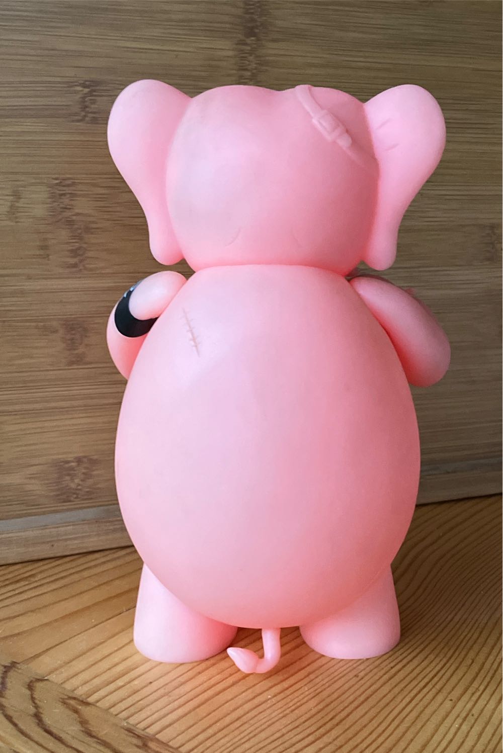 Dr Bomb (Pink) - Toy2r action figure collectible - Main Image 2