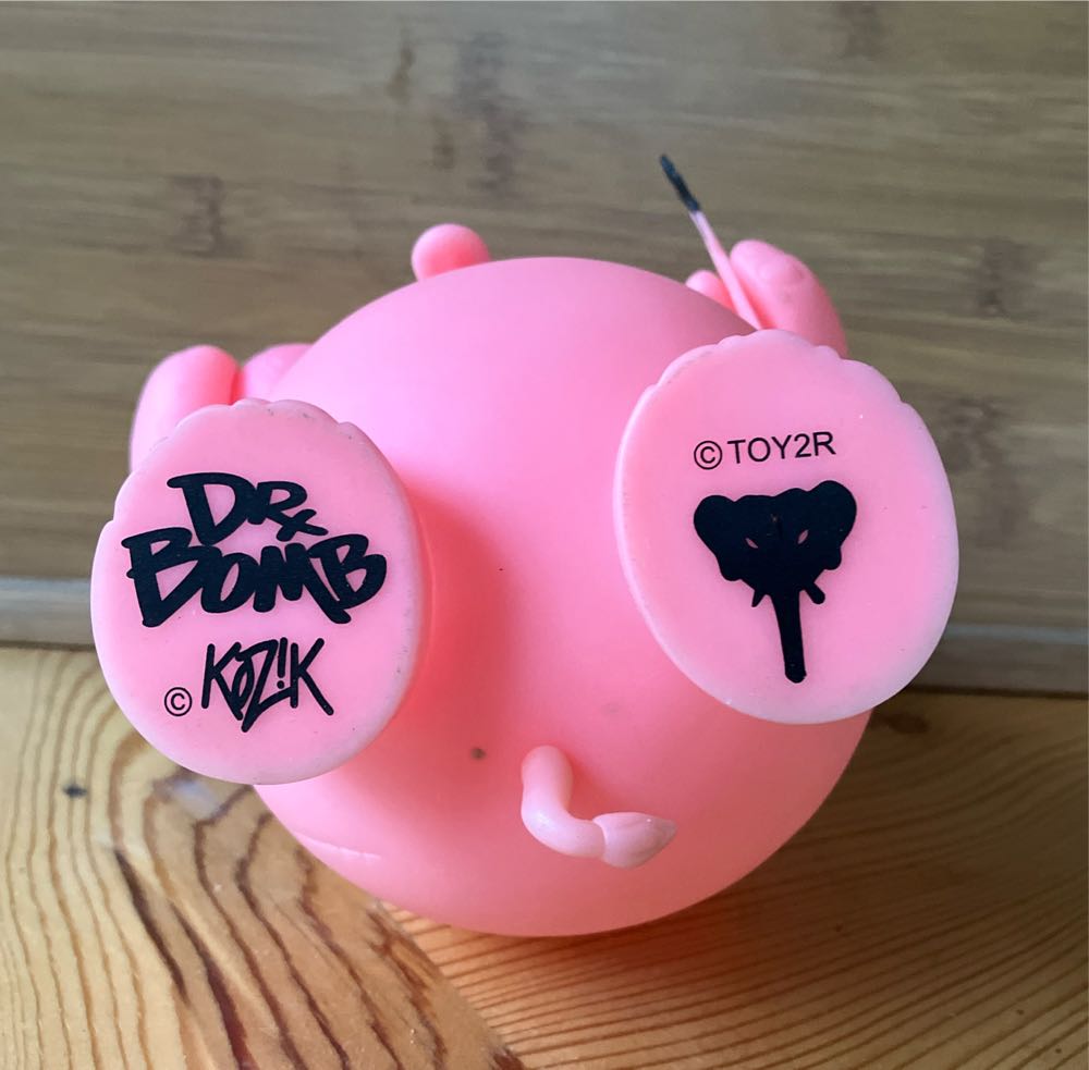 Dr Bomb (Pink) - Toy2r action figure collectible - Main Image 3