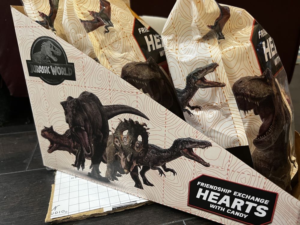 JW Friendship Exchange Candy Hearts - Frankford (Jurassic World) action figure collectible - Main Image 4