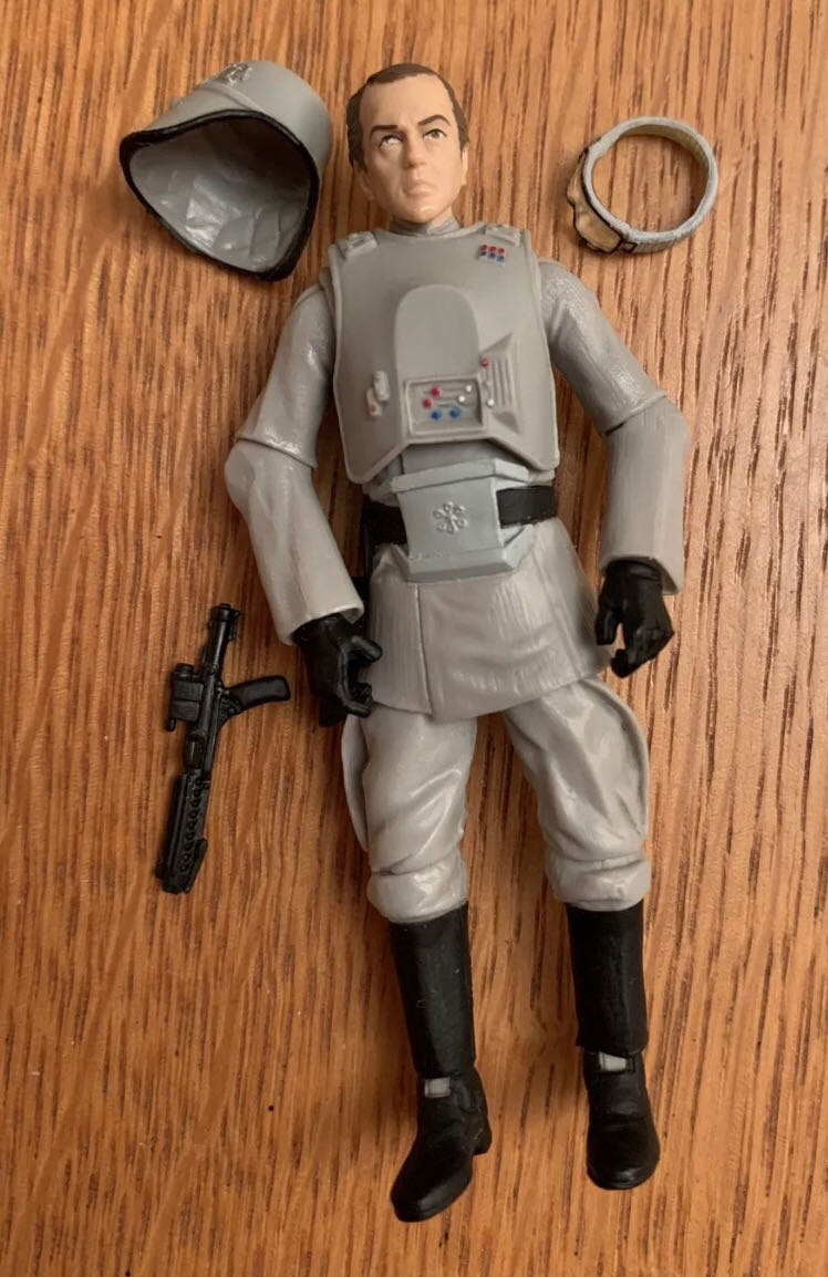 AT-AT Commander VC05 - Hasbro (Star Wars Episode V: The Empire Strikes Back) action figure collectible - Main Image 4