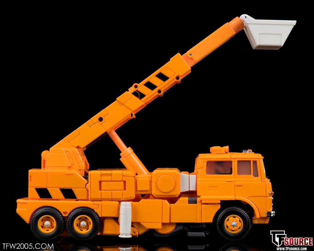 Grapple - Takara (Masterpiece) action figure collectible - Main Image 2