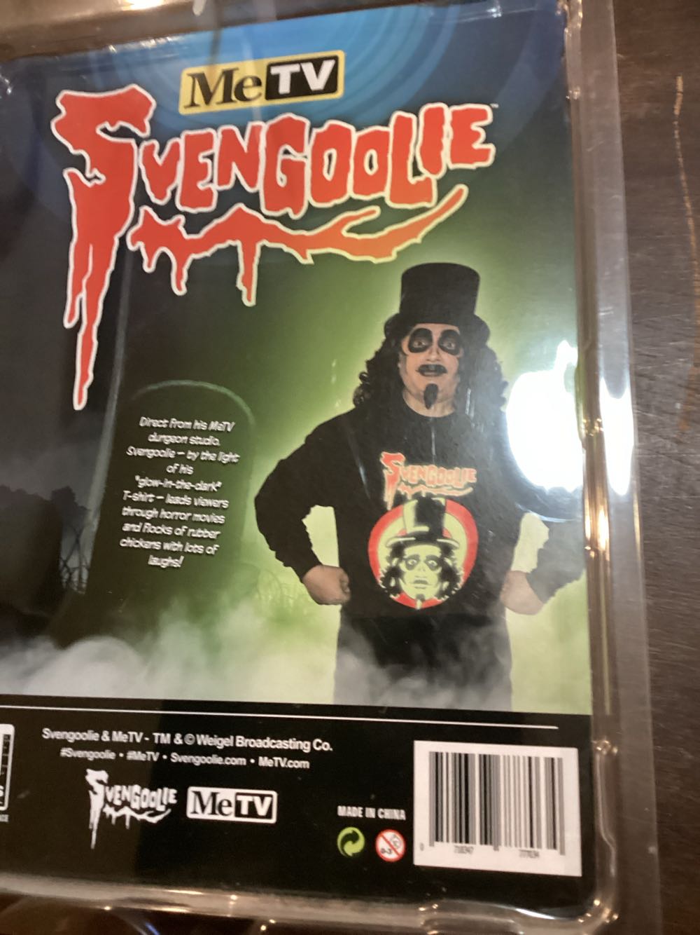 Svengoolie Glow-in-the-dark Figure - Figures Toy Co. action figure collectible [Barcode 718347777034] - Main Image 2