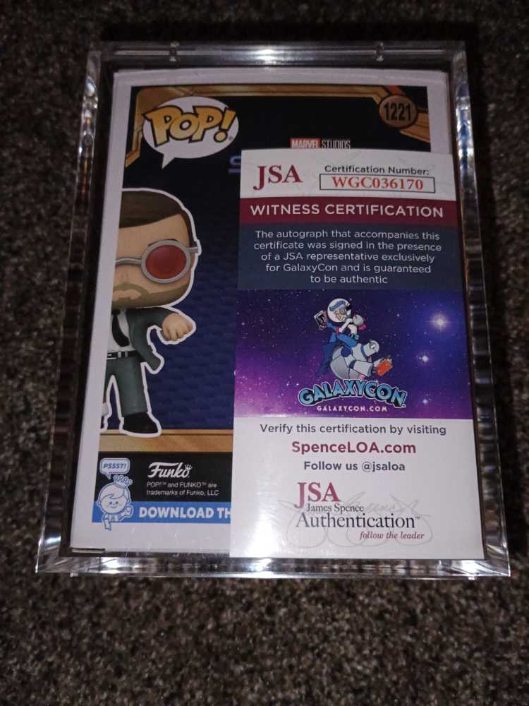 Daredevil: Matt Murdock #1221 (Autographed)  - Funko (Daredevil) action figure collectible [Barcode 889698710565] - Main Image 2