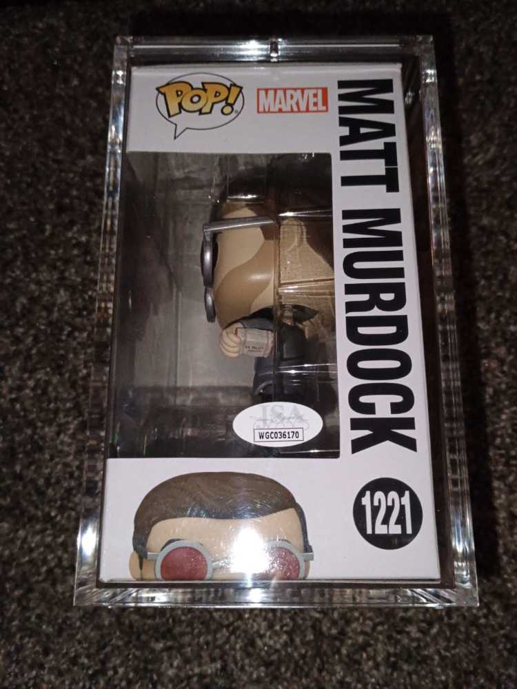 Daredevil: Matt Murdock #1221 (Autographed)  - Funko (Daredevil) action figure collectible [Barcode 889698710565] - Main Image 3