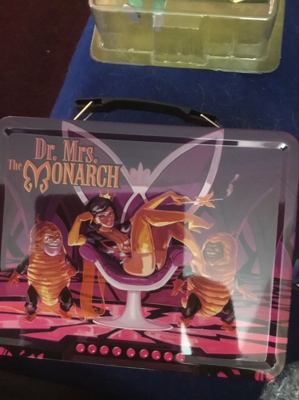 Bif Bang Pow! Monarch & Dr. Mrs. - Bif Bang Pow (The Venture Bros.) action figure collectible [Barcode 814826016332] - Main Image 2