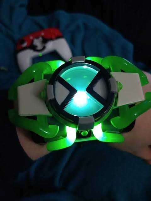 Omnitrix And Antitrix - Playmates (Ben 10) action figure collectible - Main Image 4