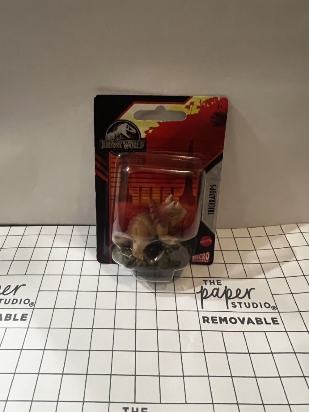 Triceratops Micro Collection - Mattel (Jurassic World) action figure collectible - Main Image 2