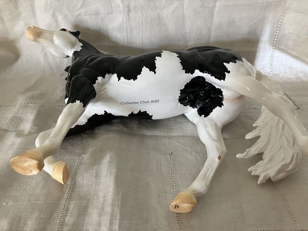 Jota - Breyer (Smart Chic Olena) action figure collectible - Main Image 3