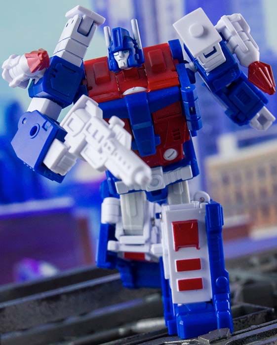 Dr. Wu DW-E23T Tactical Commander(Ultra Magnus) - Dr. Wu Studio (G1) action figure collectible - Main Image 1