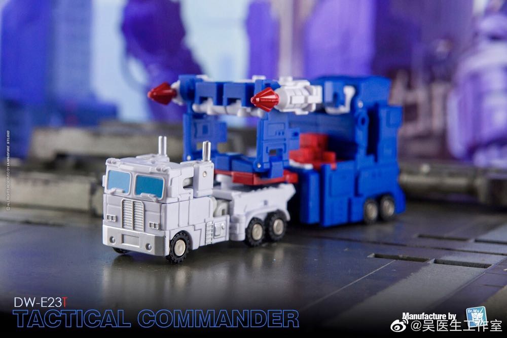 Dr. Wu DW-E23T Tactical Commander(Ultra Magnus) - Dr. Wu Studio (G1) action figure collectible - Main Image 3