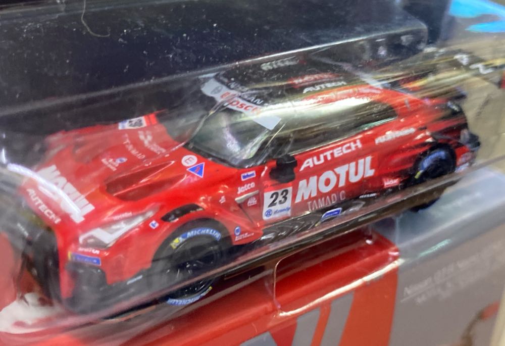 Nissan Skyline R35 GTR Nismo Gt500 #23 Motul Autech Gtr 1:64 Scale Mini Mgt00595l - Mini GT (Motul) action figure collectible [Barcode 4895183668781] - Main Image 3