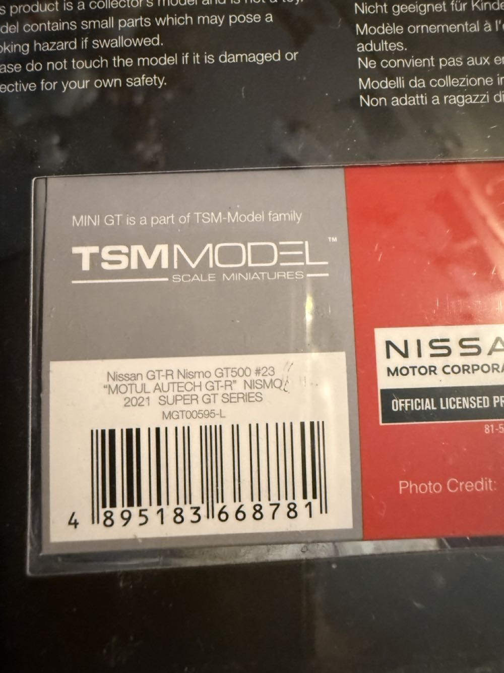Nissan Skyline R35 GTR Nismo Gt500 #23 Motul Autech Gtr 1:64 Scale Mini Mgt00595l - Mini GT (Motul) action figure collectible [Barcode 4895183668781] - Main Image 4