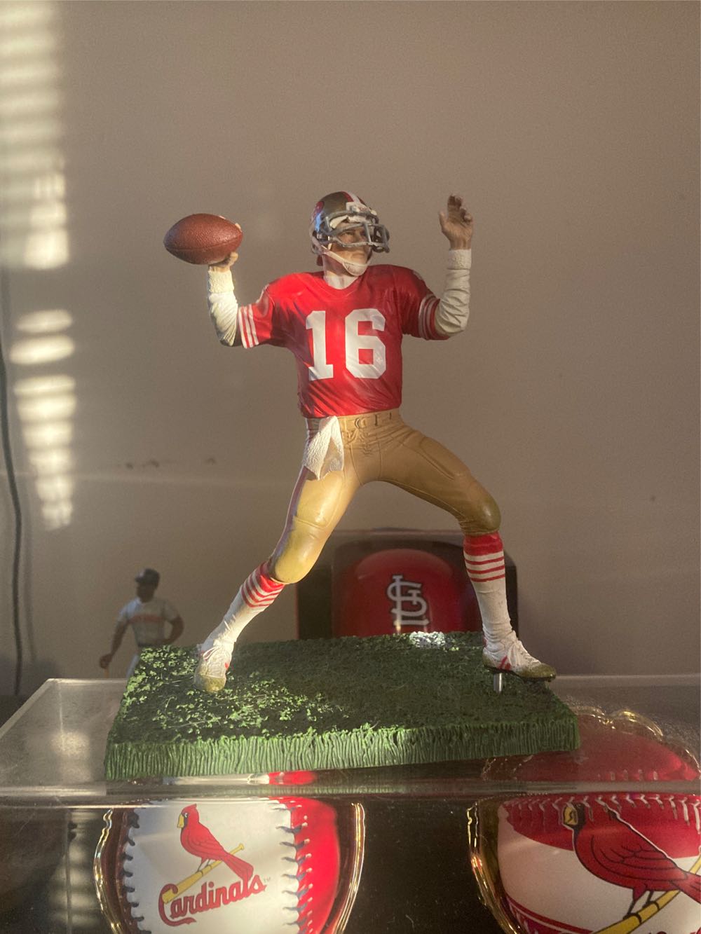 Joe, Montana  action figure collectible - Main Image 4