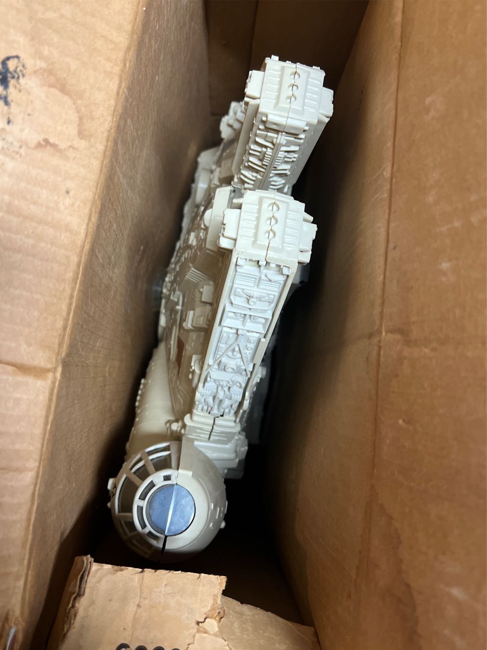 Millenium Falcon Spaceship (With Box) (1977) - Kenner action figure collectible - Main Image 2