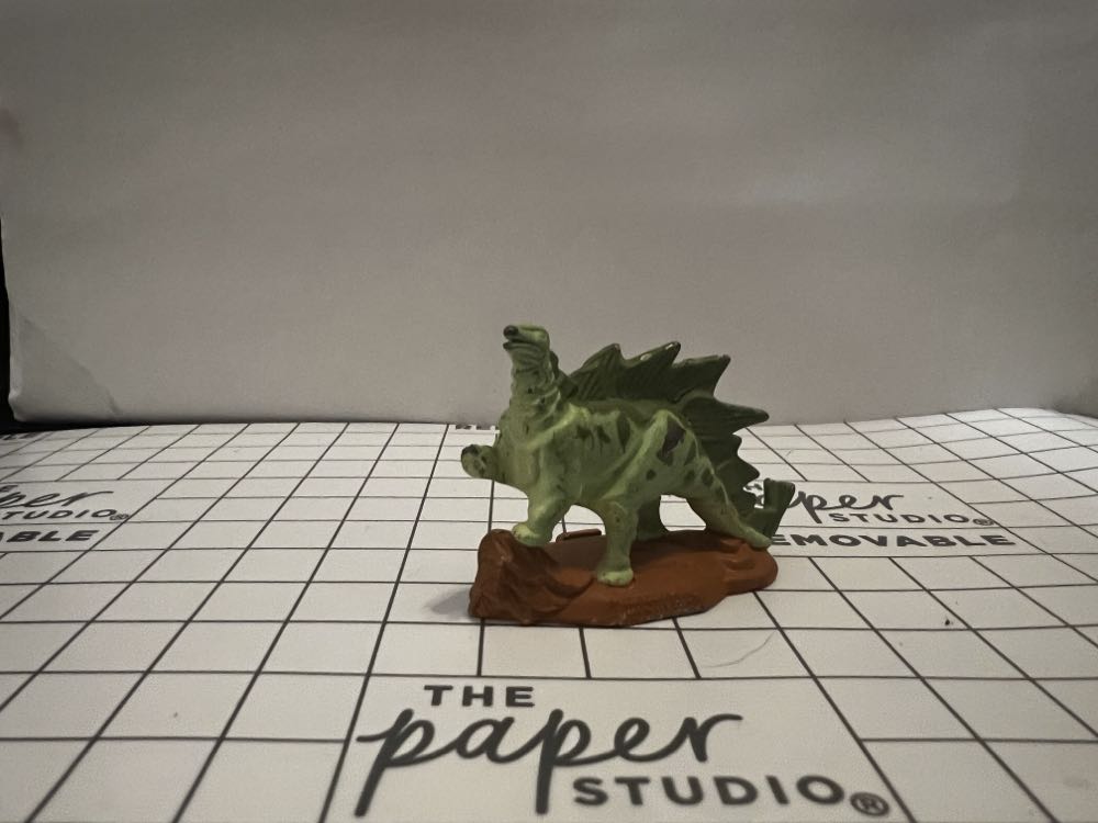 Stegosaurus Diecast 1993 Mini - Kenner (Jurassic Park) action figure collectible - Main Image 1